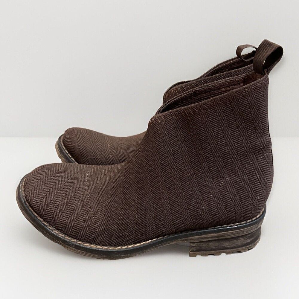 Charleston Shoe Co Barcelona Brown Herringbone Ankle Boot Womens Size 7